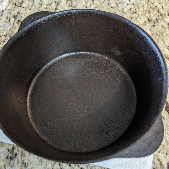 ANTIQUE cast iron pot no lid - Picture 2 of 2
